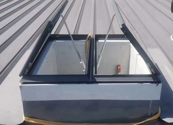 電動(dòng)排煙窗生產(chǎn)制作 電動(dòng)排煙窗生產(chǎn)制作